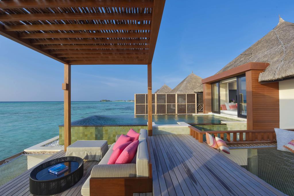 Four Seasons Resort, Kuda Huraa | Travel Gallery